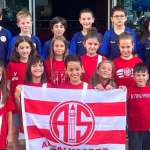 Minik yüzücülerin büyük başarısı