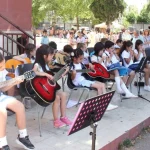 Müzisyenliğe ilk adımı attılar