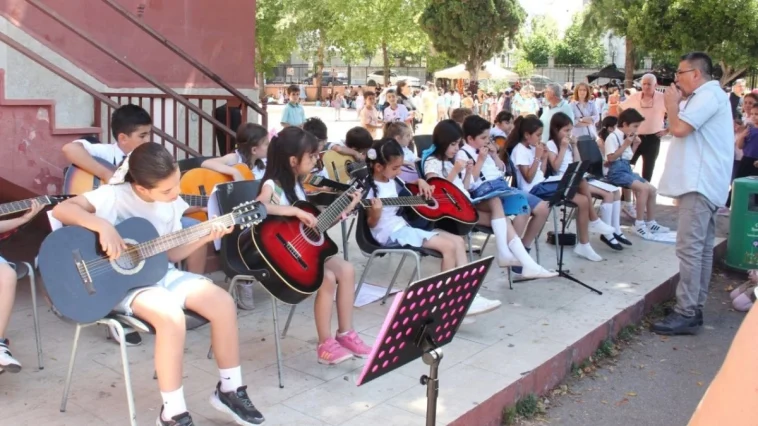 Müzisyenliğe ilk adımı attılar