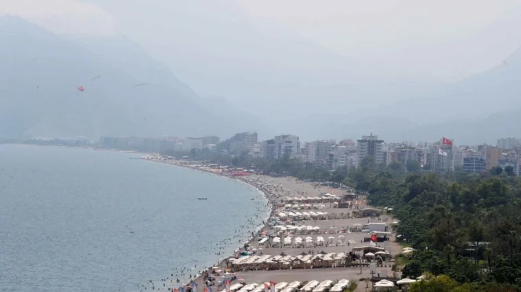 Nem oranı yüzde 85'e çıktı, kent görünmez oldu