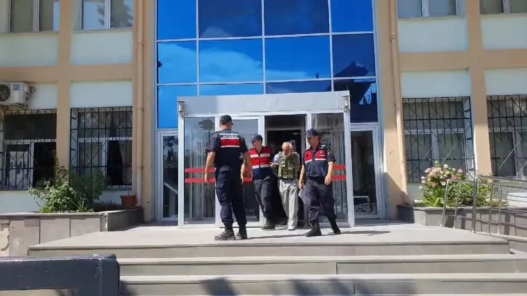 Pekmez katliamında 3 kişiyi acımasızca öldürdü