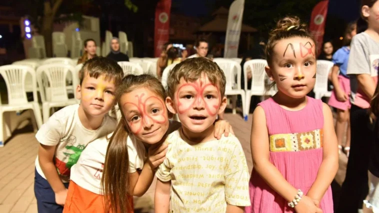 Sütçüler Mahallesi, 'Sahne Kepez' ile renklendi