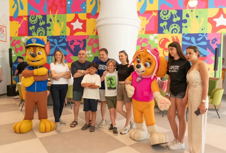 The Land of Legends,  turizmci aileleri ağırladı