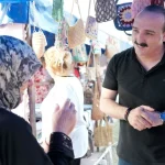 Üreten kadınlar Konyaaltı'nda kermes düzenledi