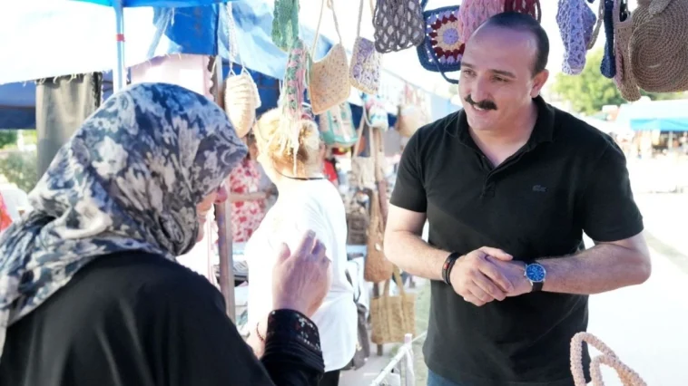 Üreten kadınlar Konyaaltı'nda kermes düzenledi