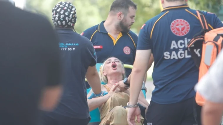 Yanan evini gören kadın baygınlık geçirdi