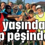 50 yaşında top peşinde!