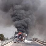 Mobilya malzemesi yüklü TIR alev alev yandı