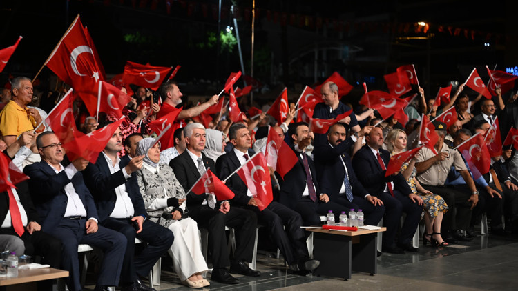 Antalyada 15 Temmuz Şehitleri dualarla anıldı