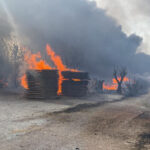 Antalyada arazide çıkan yangın, mobilya fabrikasına sıçradı