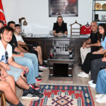 Sınavda derece yapan öğrencilerden protokole ziyaret