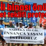 AKP İl binası önünde sefalet teklifi protestosu