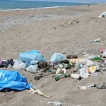 Aksu Kumköy Sahili çöplüğe döndü
