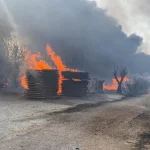 Aksu'daki yangın mobilya fabrikasında sıçradı