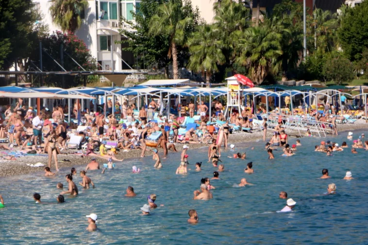 Antalya Kemer'de doluluk yüzde 90