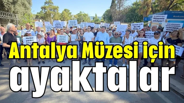 Antalya Müzesi için ayaktalar