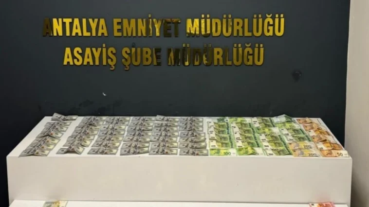 Antalya’da evden 2 milyon liralık altın ve döviz hırsızlığı