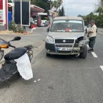 Antalya'da hafif ticari araç ile çarpışan motosikletli yaralandı