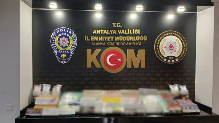 Antalya'da rüşvet ve kaçakçılık operasyonları