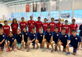 Antalyasporlu yüzücüler barajlar dayanmadı