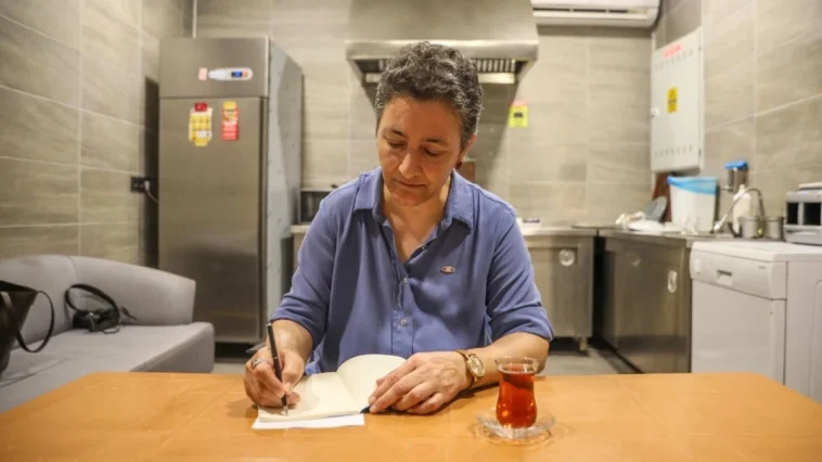 Belediyenin çaycısı kitap yazdı