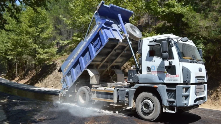 Büyükşehir’den Gündoğmuş’a yol yatırımı