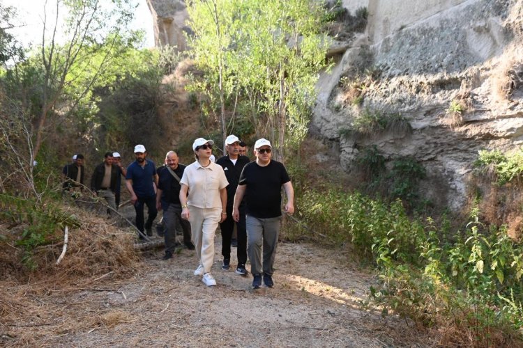 VALİ FİDAN VE PROF. DR. FİLİZ KILIÇ ÇAT VADİSİ'NDE YÜRÜDÜ