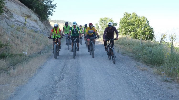 KONYA'DA BİSİKLETLİ TURİZM ROTALARI OLUŞTURMA ÇALIŞMALARI DEVAM EDİYOR