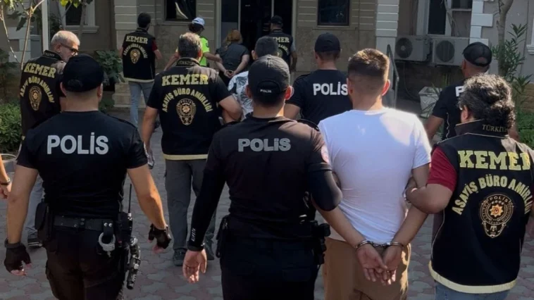 Kemer'de zehir tacirlerine operasyon; 3 tutuklama