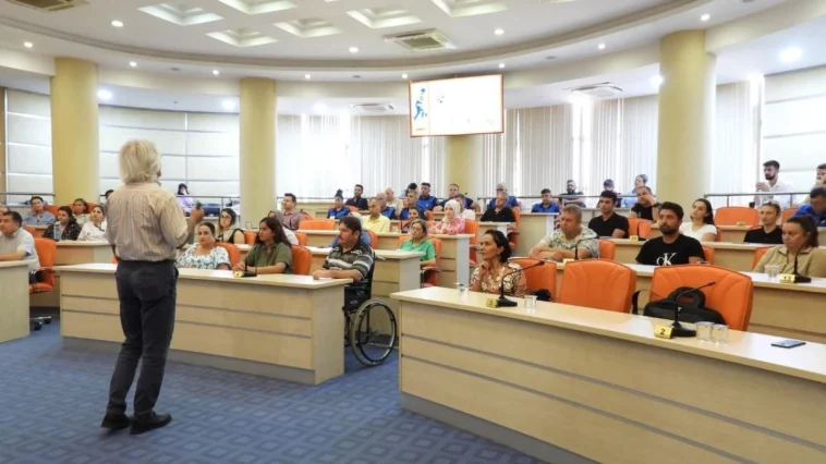 Kepez Belediyesi, personeline iletişim eğitimi verdi