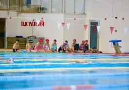 Kepez’de yüzme kurslarına yoğun ilgi