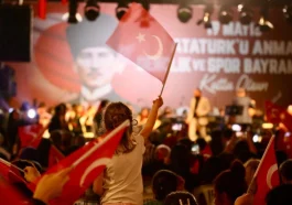 Kepezli gençlerden efsane sanatçılara saygı konseri