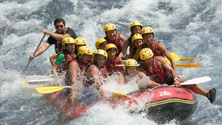 Köprüçay rafting tutkunlarının ilgi odağı oldu