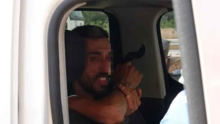 Madde bağımlısı genç, site sakinlerine kabusu yaşattı