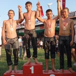 Manavgatlı minik güreşçiler çifte madalyayla döndü