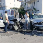 Manavgat’ta kavşakta kaza: 3 yaralı