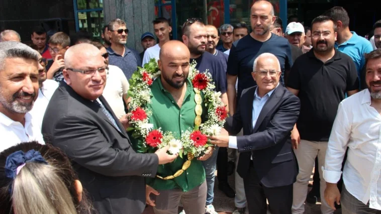 Orhan Okulu baba ocağında coşku ile karşılandı