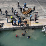 Balıkçı barınağında deniz dip temizliği