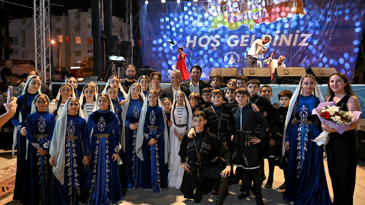 Muratpaşada 9. Yöreler Renkler Festivali başlıyor