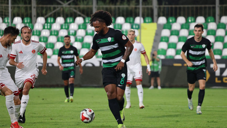 Serik Spor 3 puanla tanıştı