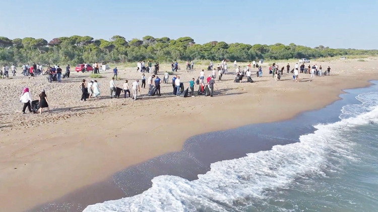 ‘Çöplük’ tekrar ‘kumsala’ döndü