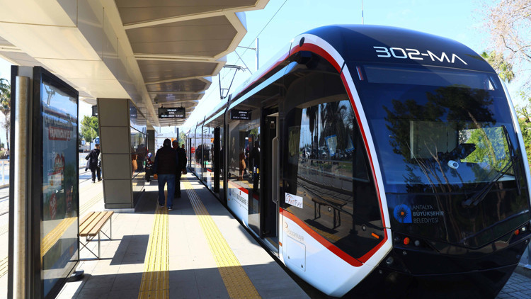 Büyükşehirin toplu ulaşım araçları 30 Ağustosta ücretsiz