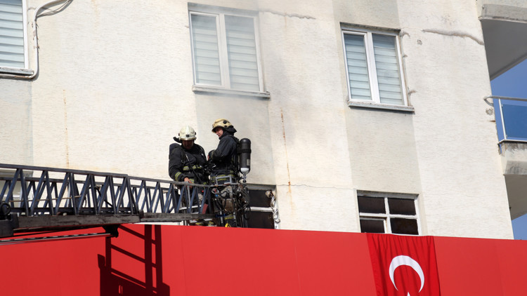 Tekstil atölyesinde korkutan yangın