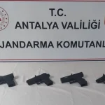 Aksu'da 4 kaçak tabanca yakalandı