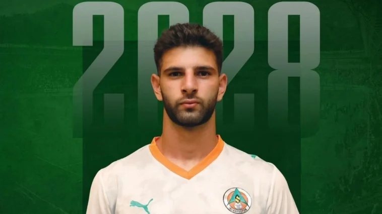 Alanyaspor, Ümit Akdağ'ın sözleşmesini yeniledi