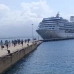 Amerikalı 602 yolcu ve 393 mürettebatlı dev kruvaziyer Alanya'da