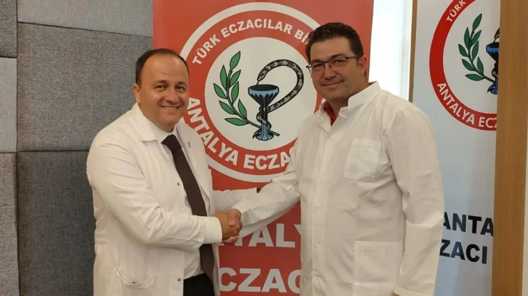 Antalya Eczacılar Odası'na yeni yönetim