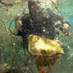 Antalya Körfezi’nde deniz kirliliği gözle görülür hale geldi