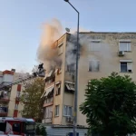 Antalya'da 5 katlı binada korkutan yangın