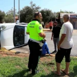 Antalya’da feci kaza: Araç yan yattı, 4 kişi kurtuldu